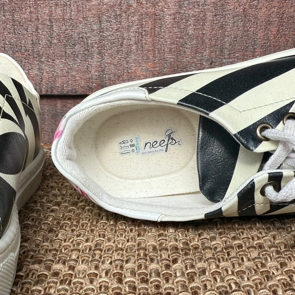 Women's Black and White Flamingo Neefs Sneakers size 39 8.5 made in Turkey